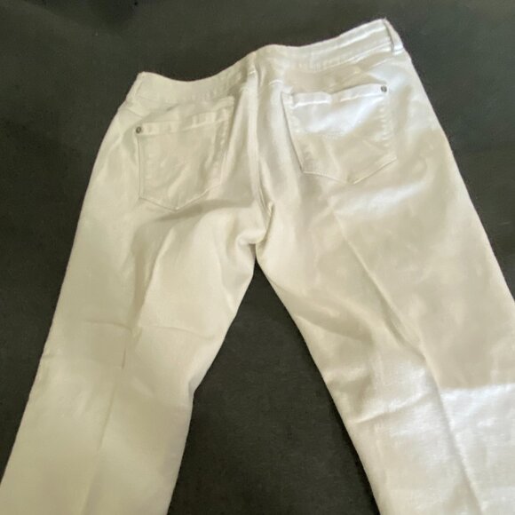 EUC Est 1948 Denim Distressed White stretch Jeans~8 - Picture 4 of 12